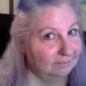 Meet your Posher, Leslye